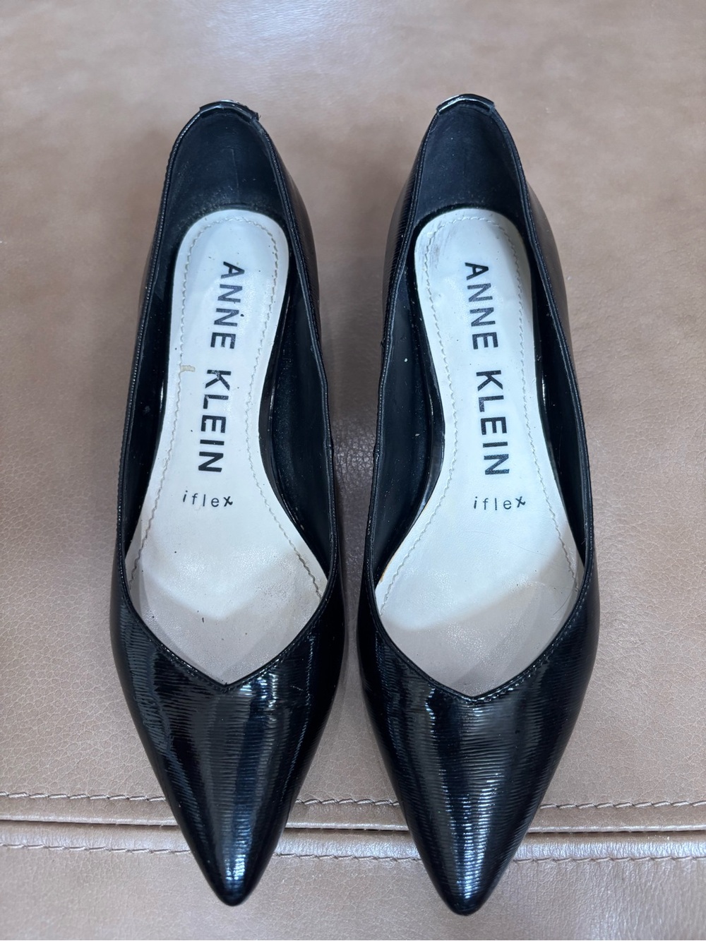 Anne Klein Black Pointed-Toe Iflex Women's chunky heel